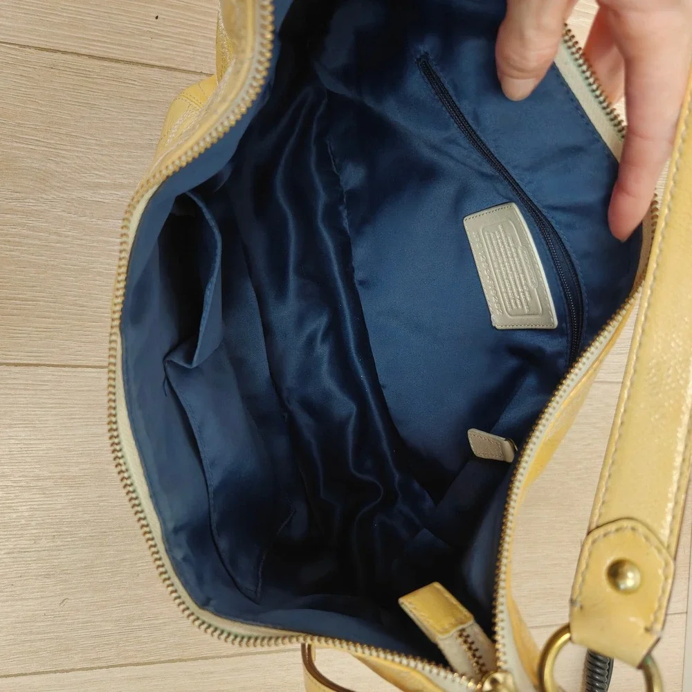 Vintage Y2K Coach Women Hobo Bag Medium Yellow Signature Patent Leather Embossed